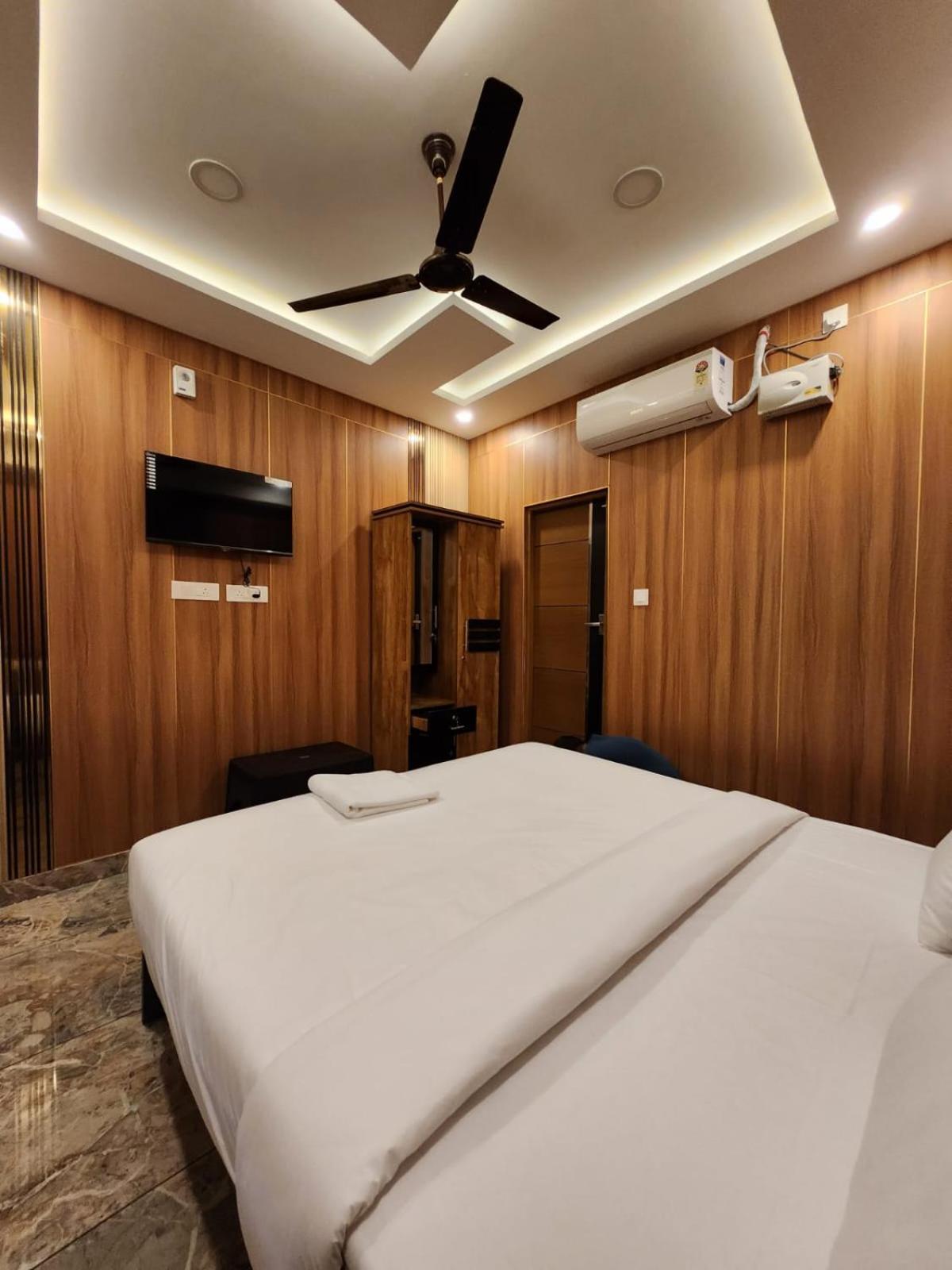 فندق Royal View Residency Attingal المظهر الخارجي الصورة